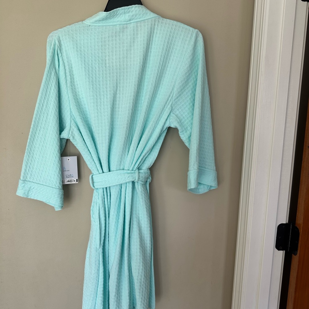 NWT croft & barrow Light Mint Waffle Robe - Picture 4 of 4